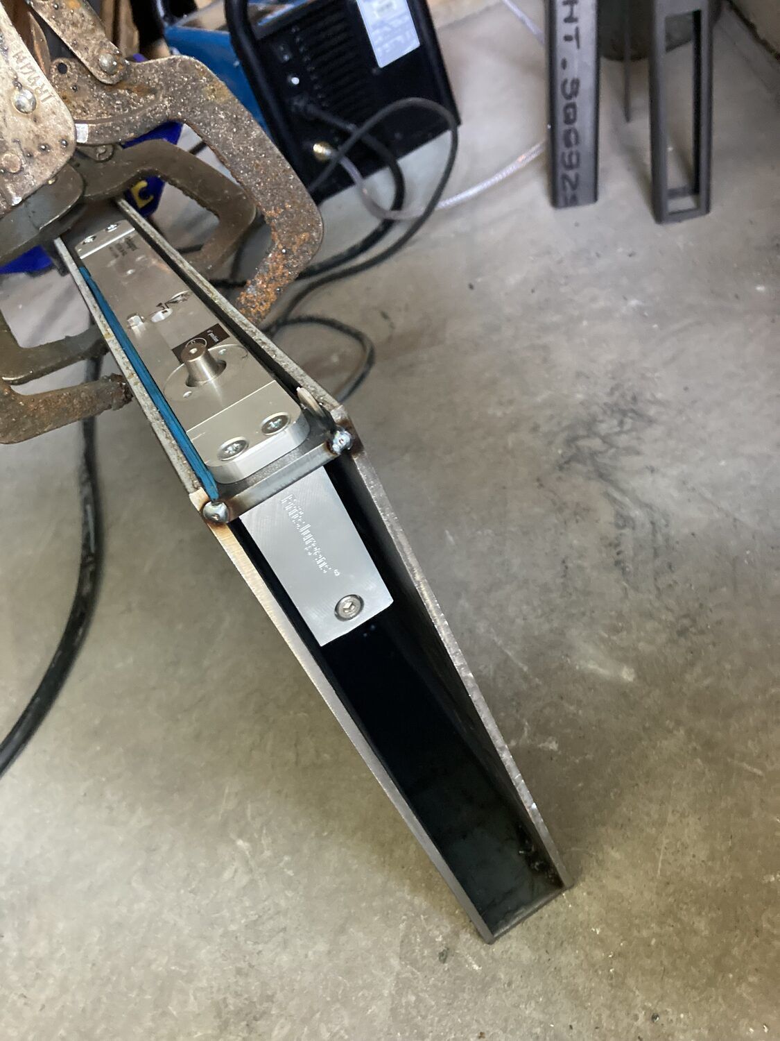 FritsJurgens pivot door hardware fit-up, 2 of 3